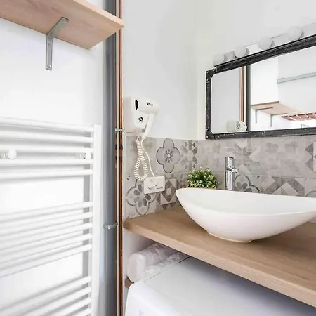 Appartamento M2- Modern Loft In Le Marais, Bright And Comfortable Parigi