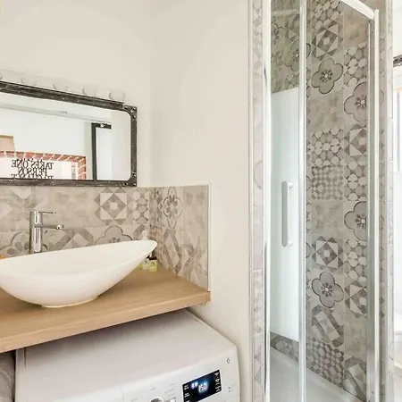 M2- Modern Loft In Le Marais, Bright And Comfortable Parigi